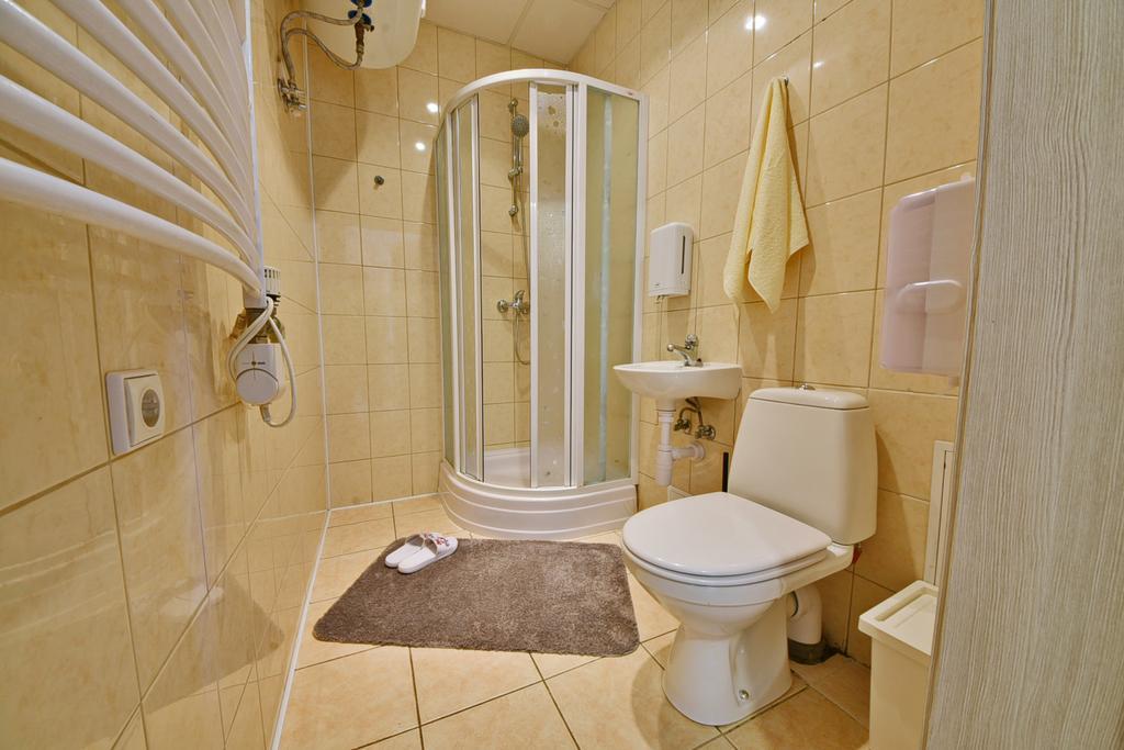 Laisves Avenue Hostel "Easy Kaunas" المظهر الخارجي الصورة