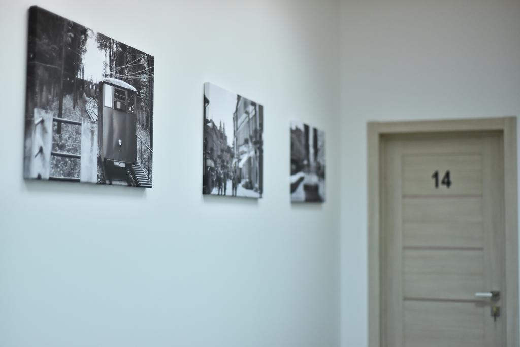 Laisves Avenue Hostel "Easy Kaunas" المظهر الخارجي الصورة