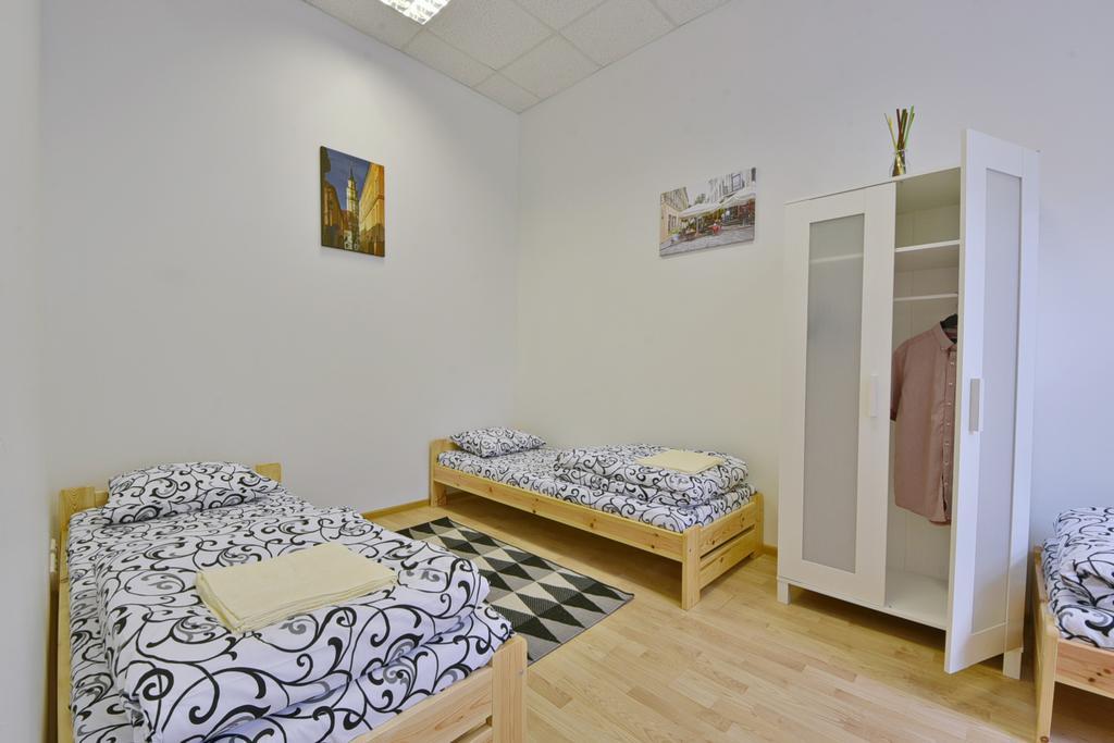 Laisves Avenue Hostel "Easy Kaunas" المظهر الخارجي الصورة